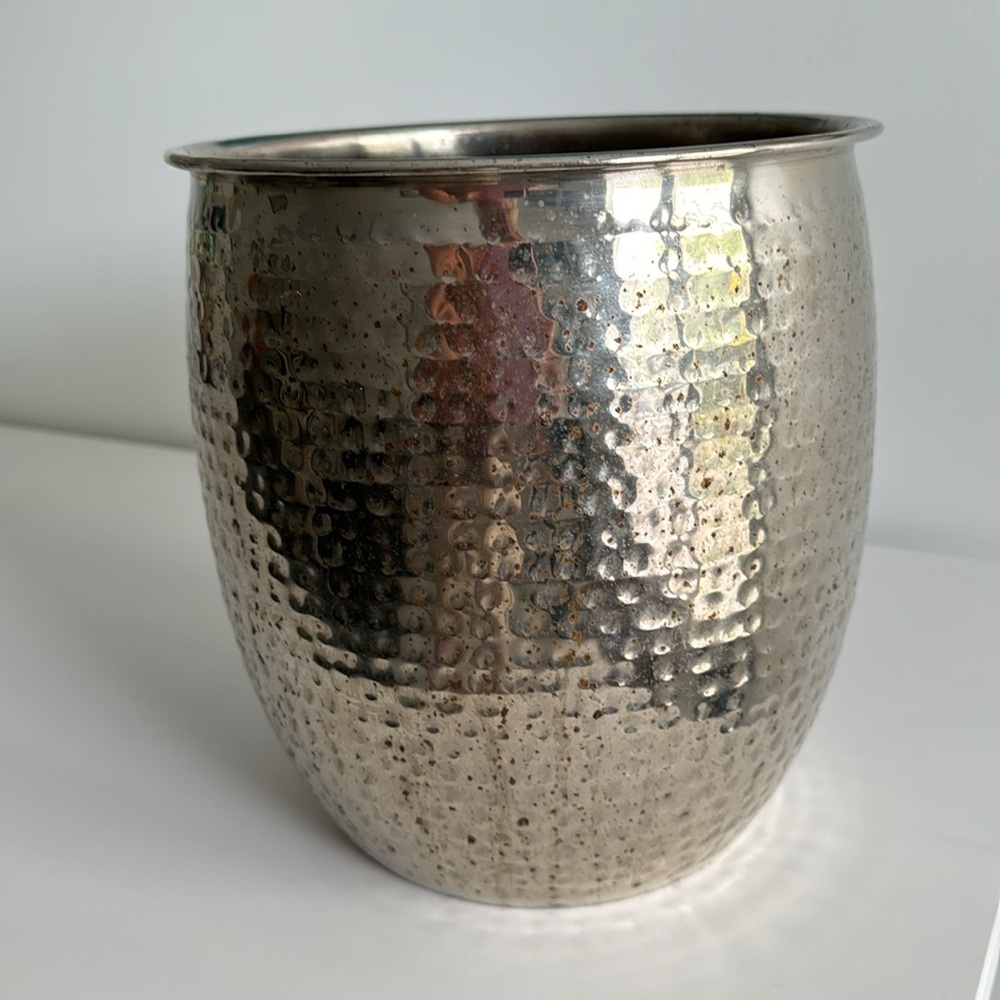 Round Metal Hammered Wastebasket Indoor Planter Drinks Bucket Made in India